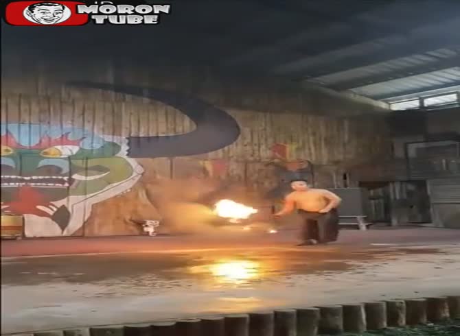 Video :Fire juggler gets his privates roasted!